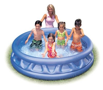 Intex 58431 bazén modrý 188x46cmNafukovací bazén INTEX Soft Side si vaše deti jednoducho zamilujú. Netlačte sa v lete na kúpalisku a pripravte vášmu dieťaťu bazénik v pohodlí záhrady. Výhodou nafukovacích bazénov je to