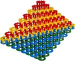 Stavebnica Disco 96 box Stavebnica DISCO 96 box je určená pre tie najmenšie deti. Obsahuje 96 dielikov v 4 farbách. So stavebnicou DISCO sa môžu hrať deti od 1 roka. Pomáha im precvičovať cit v prstíkoch a spoznávať základné farby. Všetky hračky a stavebnice značky VISTA sú vyrobené v Českej republike! Sú vyrábané poctivo a vzhľadom na to