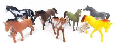 Kôň figúrka 15 cmKaždého milovníka zaručene poteší unikátna figúrka koníka. Figúrka môže slúžiť ako výstavný kúsok alebo ako hračka pre deti. Skvelý darček pre všetkých milovníkov živých tvorovVohdný ako doplnok k detským hrám na farmu a pod.Figúrka je vyrobená z plastu