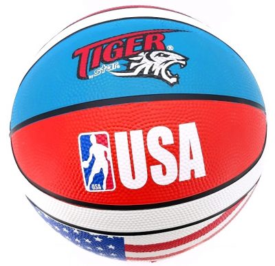 Basketbalová lopta Tiger USA size 7Basketbalová lopta Tiger Star je vďaka kvalitnému zvršku z tvrdej gumy veľmi odolná voči akýmkoľvek vonkajším podmienkam. Prináša väčšiu kontrolu nad loptou a umožňuje lepší úchop lopty.  Kvalitný povrch ponúka väčšiu kontrolu nad loptouVeľkosť 7