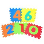 Mäkké bloky Puzzle 10 ksSlúžia ako malé detské ihrisko v izbe aj ako pomôcka na poznávanie čísel. Mäkké bloky sú obľúbenou a osvedčenou hračkou pre chlapcov aj dievčatká. Veľkosť jedného poľa: 30x30 cmPočet v balení: 10 ksŠírka bloku: 1 cmBezpečné a nezávadné produkty pre detiVnútorné tvary sa dajú vybrať z blokuAtestovaný: bezpečnosť a nezávadnosť preskúšaná ITC Zlín (protokol 713300959)
