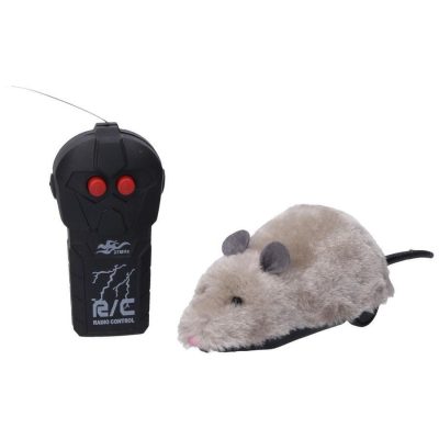 Myš RC na diaľkové ovládanie 23 cmPlyšová myška na diaľkové ovládanie. Myš sa pohybuje dopredu rovno a dozadu zatáča.  Na ovládanie je potrebné batérie. Do ovládača 2xAA batérie