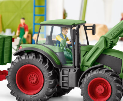 Schleich Traktor s vlekom