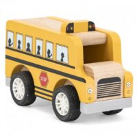 Viga Drevený školský autobusDrevený autobus podporí vývoj dieťaťa hrou. Drevený autobus je vybavený pohyblivými kolesami. Hra s dreveným autobusom rozvíja motoriku