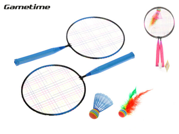 Badminton sada 2 rakety+2 košíkyZahrajte sa tradičnú hru Badminton pri ktorej zažijete množstvo zábavy na dlhé hodiny doma alebo v prírode. Sada je určená na rekreačný šport. 2 x rakety s dľžkou 44 cm2 x plastový košíkbalené v sieťke