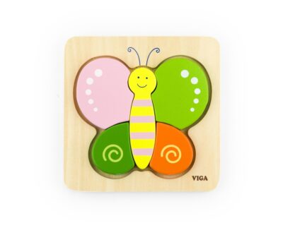 Puzzle pre najmenších Motýľ Drevené puzzle - vkladačka pre najmenších s motívom motýľa. Motýlika si dieťatko postaví z 5 veľkých oblých dielikov. Skladanie uľahčuje aj priložená doska s vyfrézovaným obrysom motýľa
