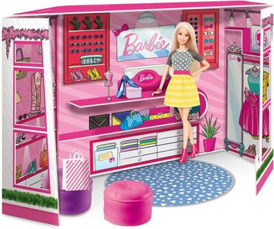 Lisciana Butik s bábikou BarbiePriprav sa na svoj vlastný módny butik. S priloženou bábikou Barbie vytvorte butik