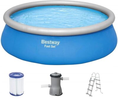 Bestway 57289 bazén Fast Set 457 x 122 cmSamonosný nadzemný bazén pre povrchovú montáž. Vyrobený z 3x zosilneného laminovaného PVC s nafukovacím horným okrajom - lemom. Stačí iba nafúknuť horný lem a bazén napustiť vodou. Stúpajúci stĺp vody sa postará o zvyšok a bazén sa sám postaví. Vypúšťanie nie je vďaka vypúšťaciemu ventilu žiadny problém. Balenie vrátane kvalitnej kartušovej filtrácie a bezpečnostných bazénových schodíkov. Bazén je pripravený na napustenie do 10 minútBalenie vrátane kartušovej filtrácie a bazénových schodíkovKvalitný kartušová filtrácia s výkonom 3.028 l / hVeľmi pekné a kvalitné spracovanieObjem bazénu 13.807 l vody pri 80% napusteníPraktický vypúšťací ventilVýška bazéna: 1