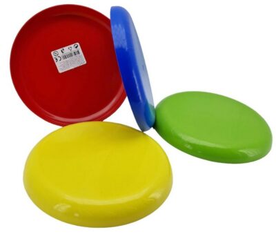 Lietajúci tanier farebnýJednofarebný lietajúci tanier je jednoduchá hračka pre deti i dospelých