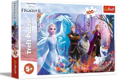 Puzzle Frozen II Magická krajina 100 dielikovRozprávkové puzzle s obrázkovým motívom populárneho sveta Anny a Elsy Frozen II. Poskladaním puzzle vznikne obrázok s rozmermi 410 x 275 mmVhodné pre deti od 5 rokovObsahujú 100 dielikov