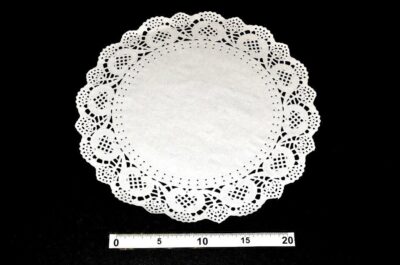 Tortová podložkapapierová podložka pod tortu alebo koláčiky. 8 ks / baleniepriemer : 32 cm